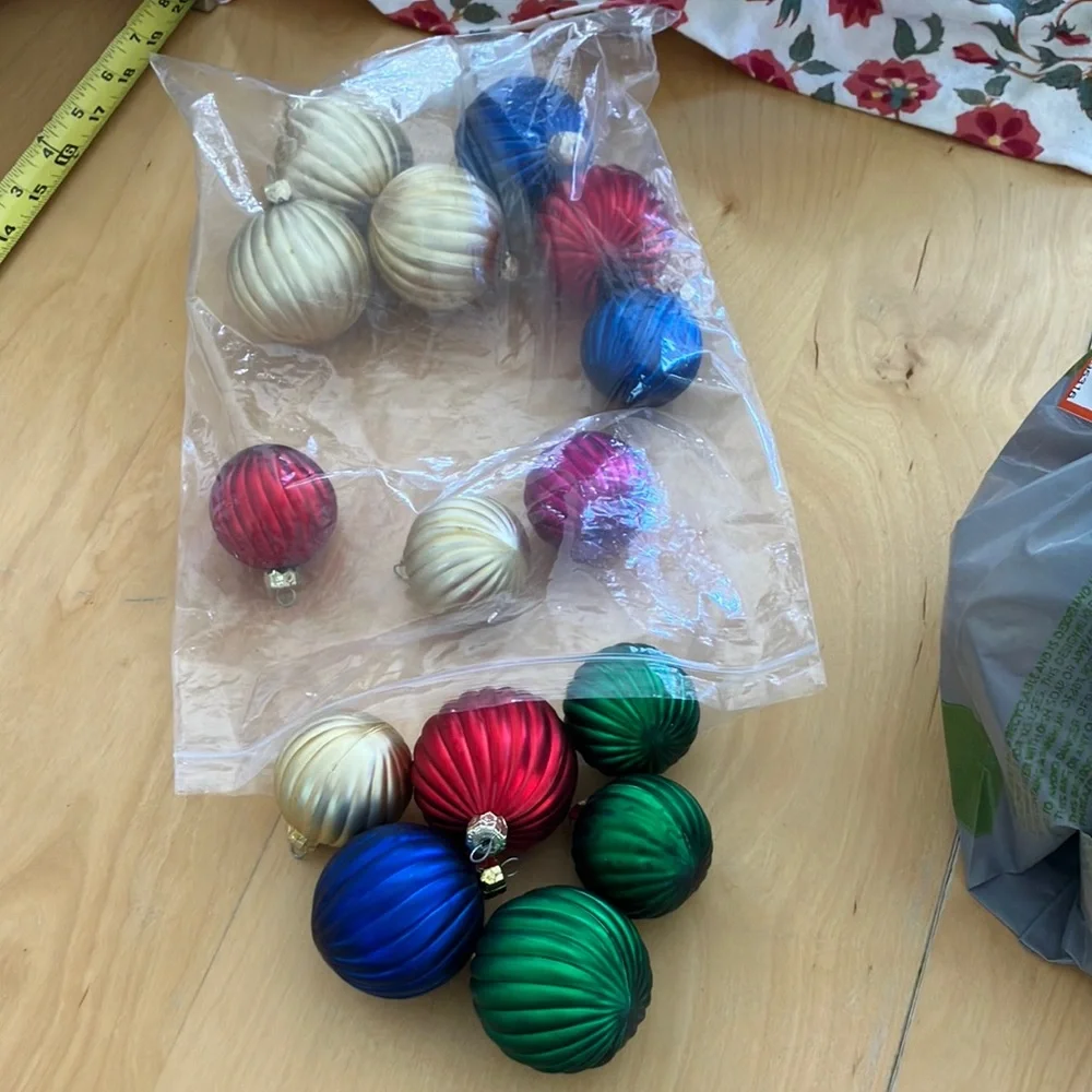 Festive Holiday Ornament Set - Red,‎ Green, Blue, Gold 15 pieces